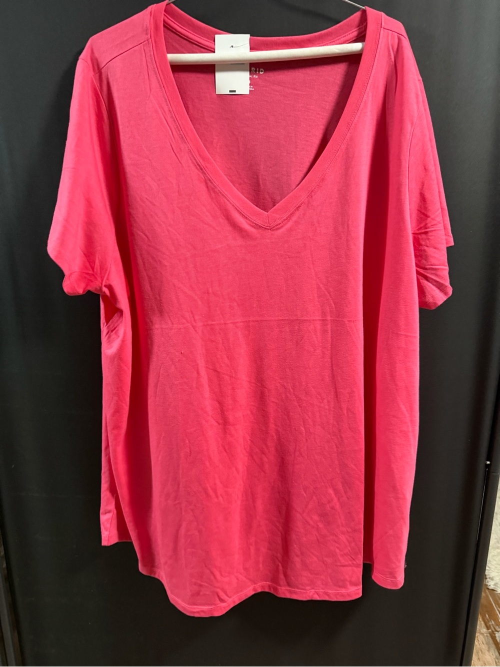 torrid Hot Pink V-Neck Short Sleeve Tee sz 4